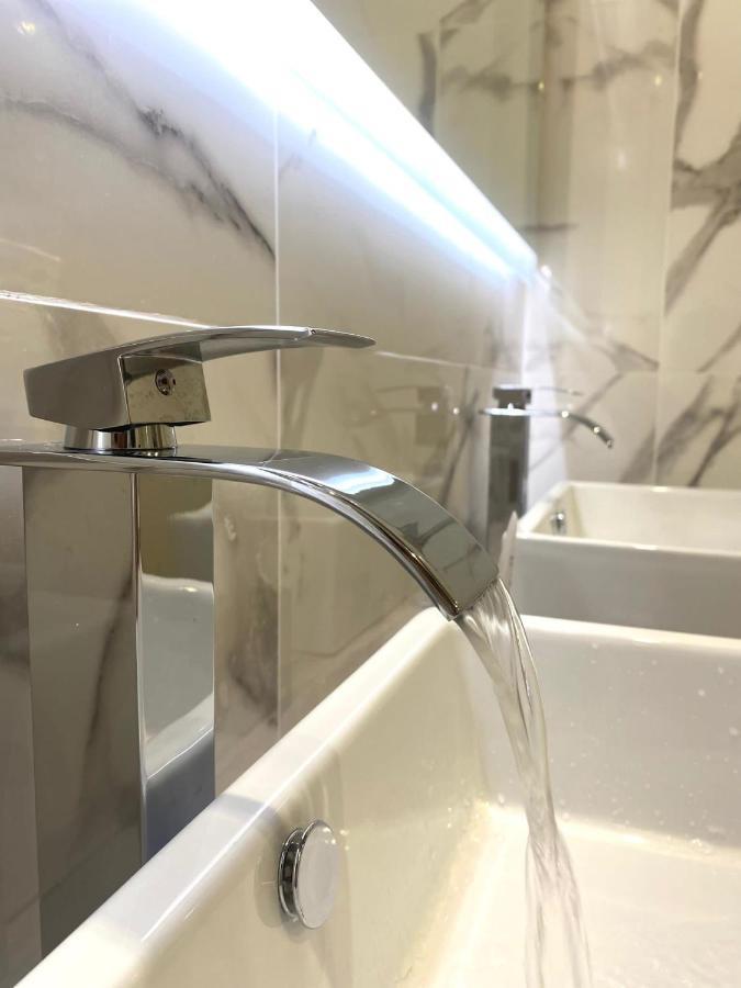 Miluar Luxury B&B - Vanvitelli Neapel Exteriör bild