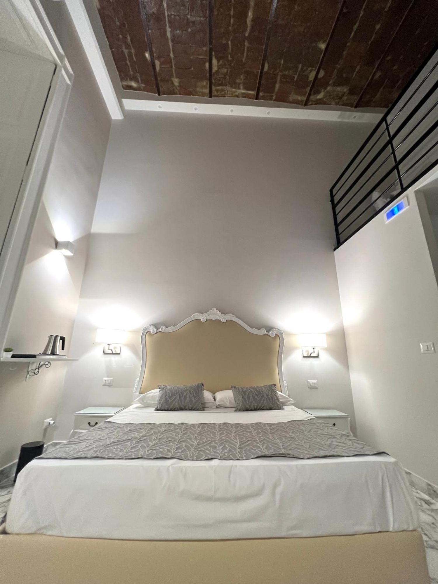 Miluar Luxury B&B - Vanvitelli Neapel Exteriör bild
