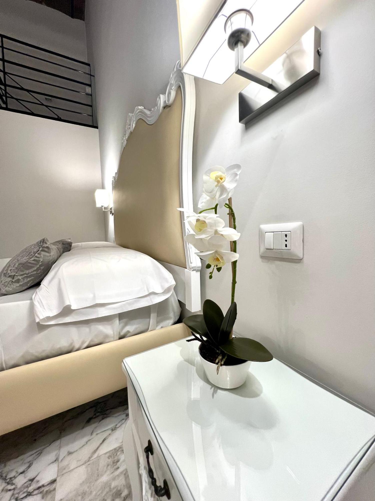 Miluar Luxury B&B - Vanvitelli Neapel Exteriör bild