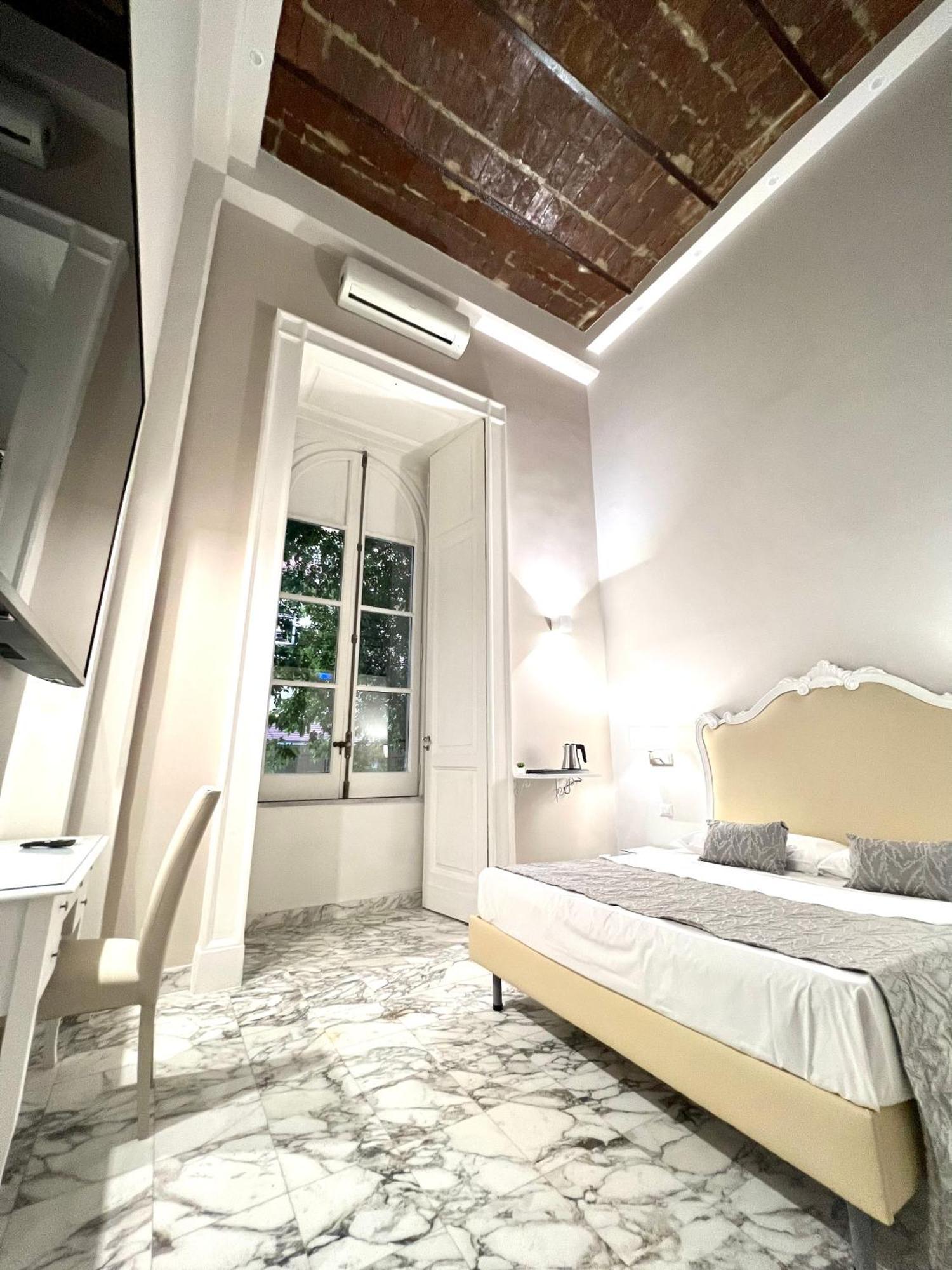Miluar Luxury B&B - Vanvitelli Neapel Exteriör bild